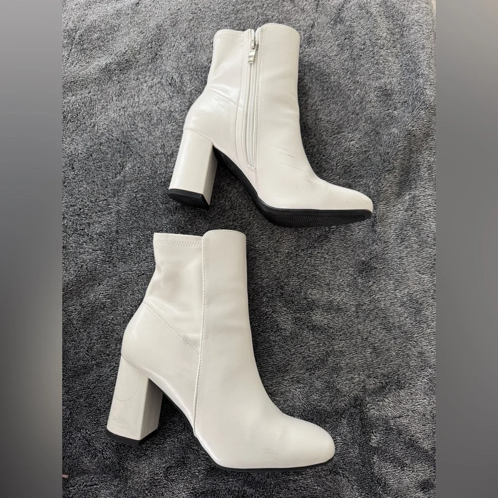 White Ankle Boots size 8 - Picture 5 of 5